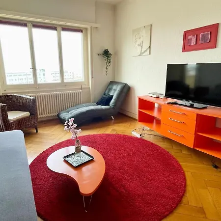 The Proximity To The Center With Views Apartment Lausanne